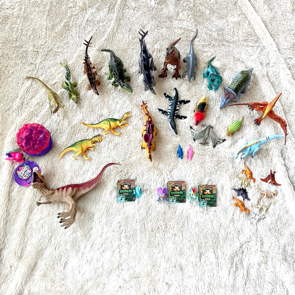 Dinosaur Toy Figurine Dino Gold bundle